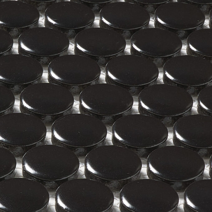 Rivonia 0.75 inch Black Matt Peny Round Mosaic Tile - Image 4